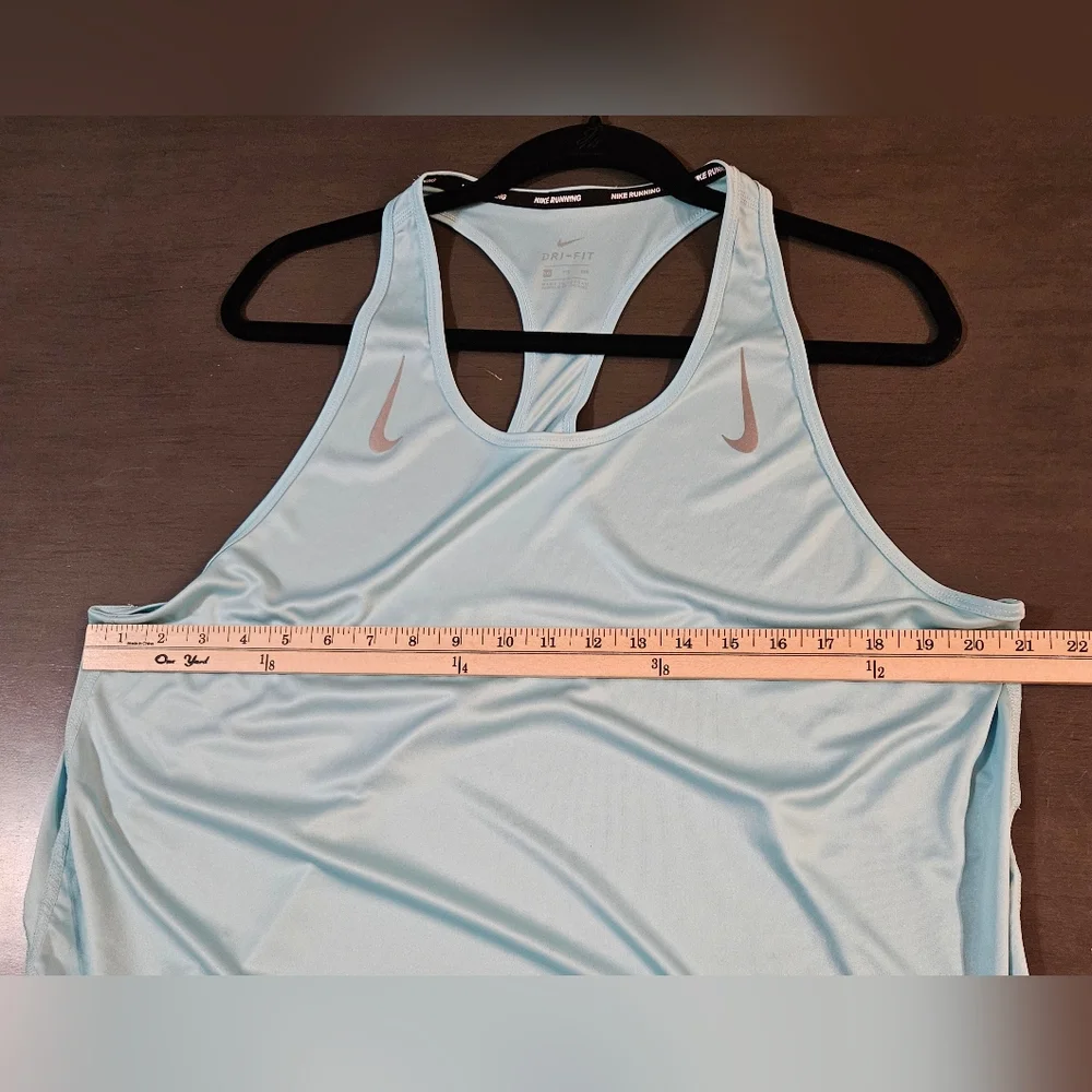 Nike Racerback Tank Size XXL - Picture 6 of 8